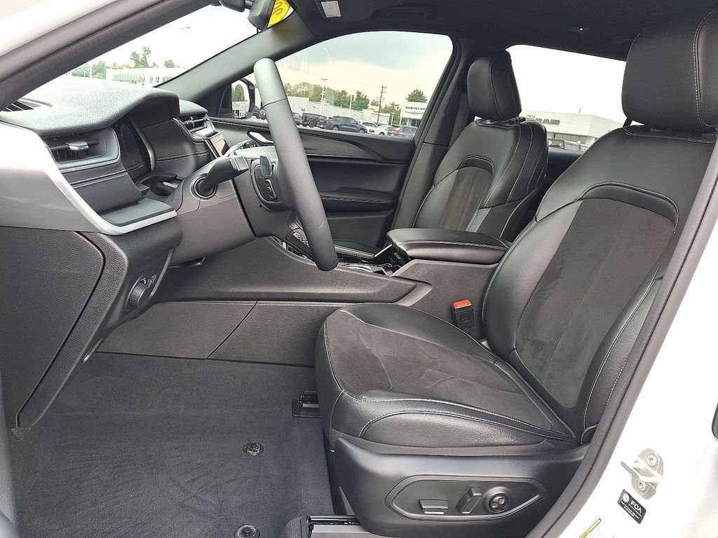 Used 2023 Bright White Clearcoat Jeep Altitude image 14