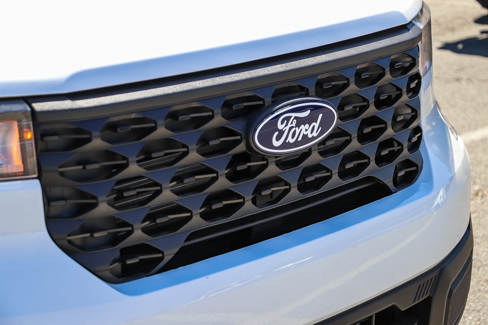 New 2026 Oxford White Ford XL image 5