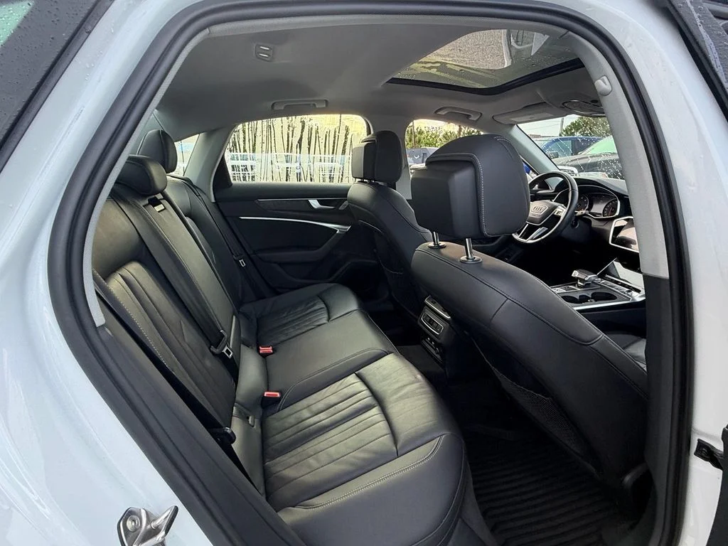 Used 2019 Glacier White Metallic Audi 3.0T Premium image 18