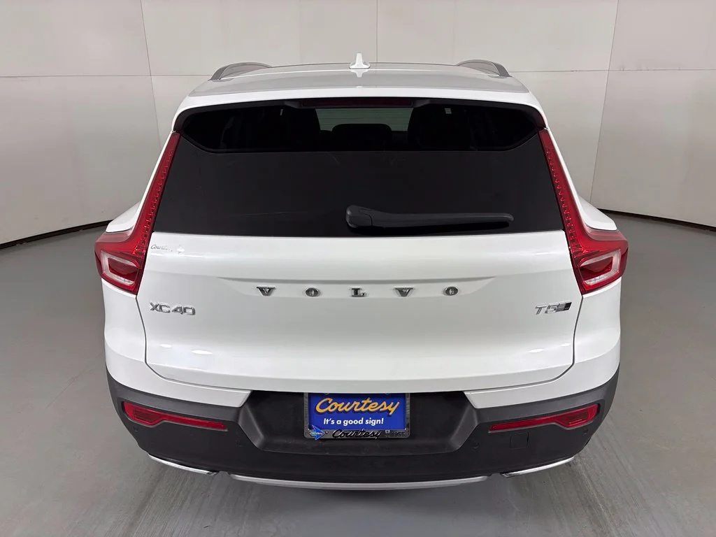 Used 2020 White Volvo T5 Inscription image 7