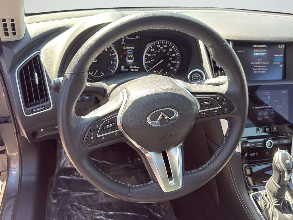 Used 2023 Gray INFINITI LUXE image 16