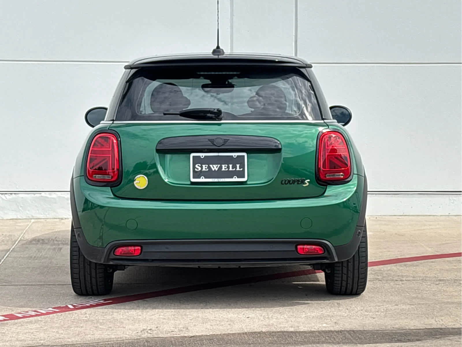 Used 2024  MINI Cooper SE image 5