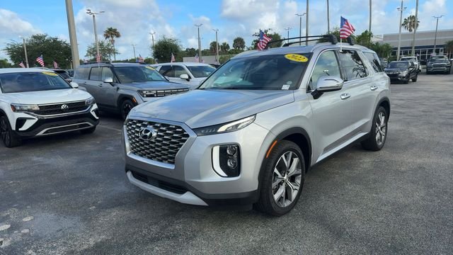 Used 2022 Silver Hyundai SEL image 1