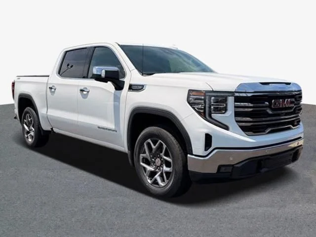 Used 2024 White GMC SLT image 4