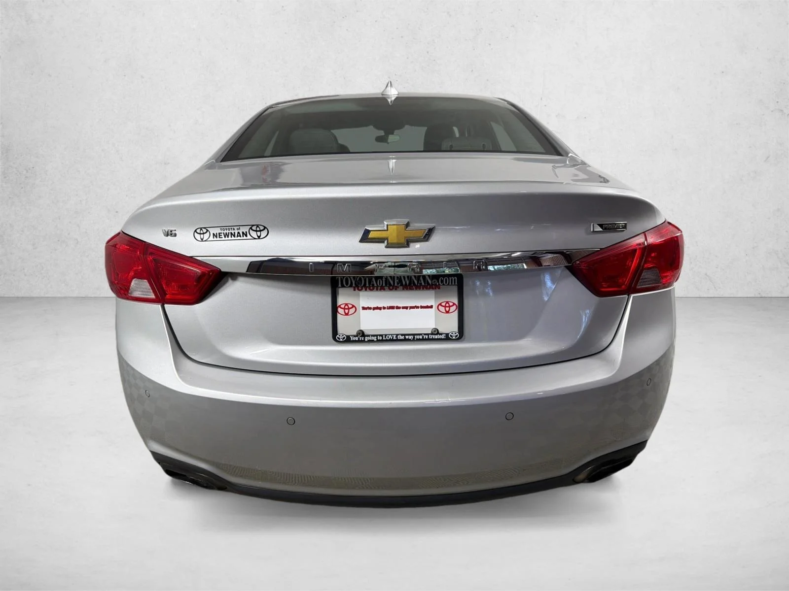 Used 2018 Beige Chevrolet Premier image 5