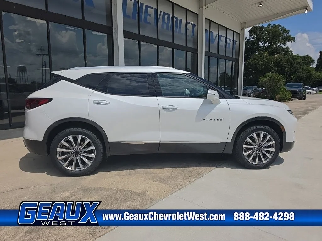 Used 2023 Beige Chevrolet Premier image 9