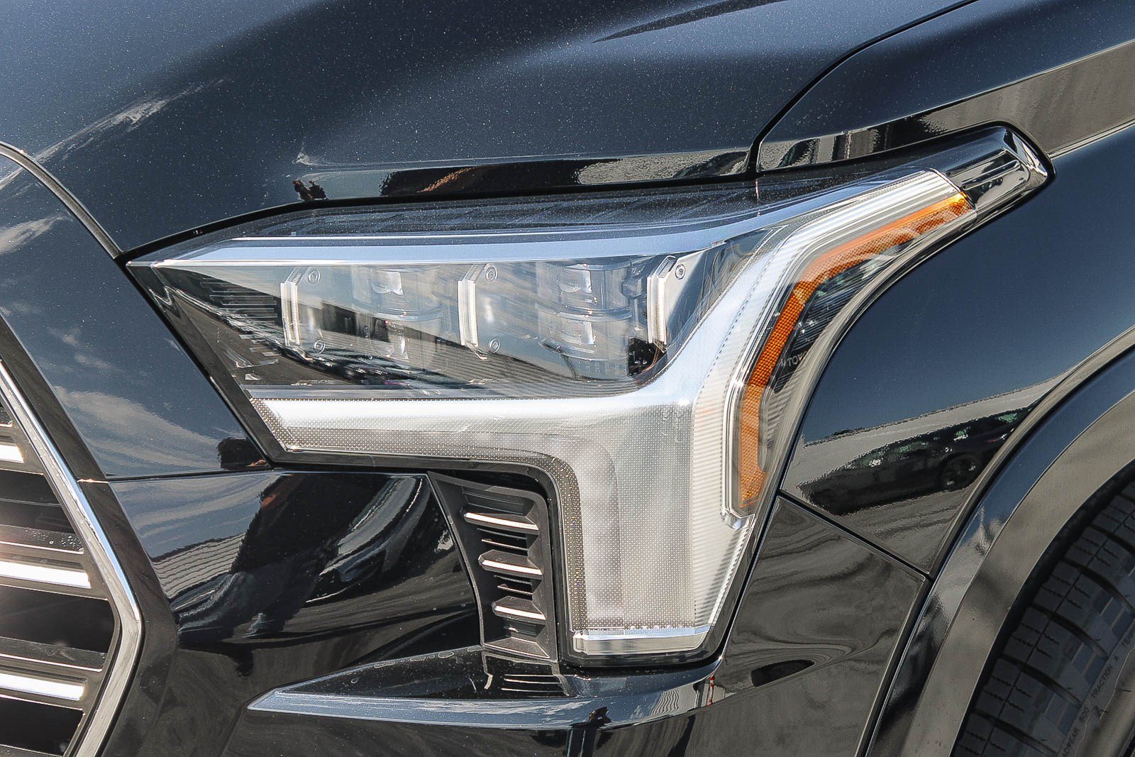 2026 Toyota Sequoia Platinum - Photo 4