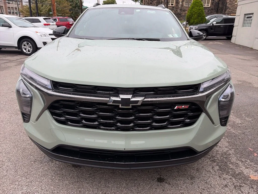 Used 2024 Cacti Green Chevrolet 2RS image 8