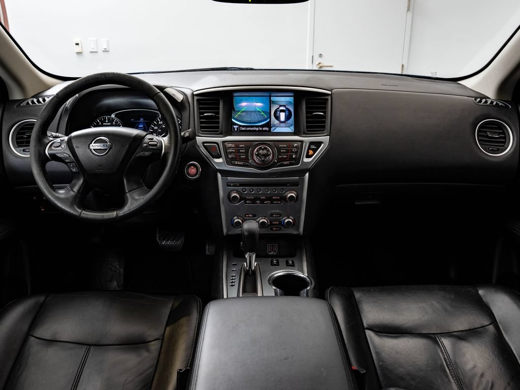 Used 2018 Caspian Blue Nissan SL image 33