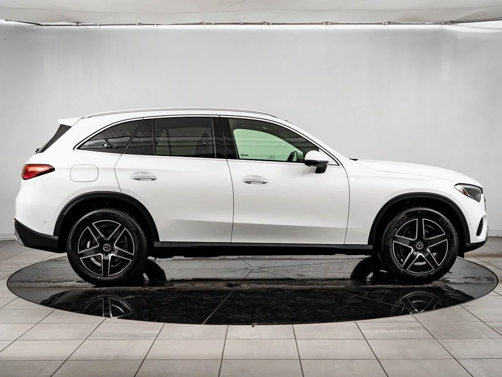 Used 2026 Polar White Mercedes-Benz GLC 300 image 6