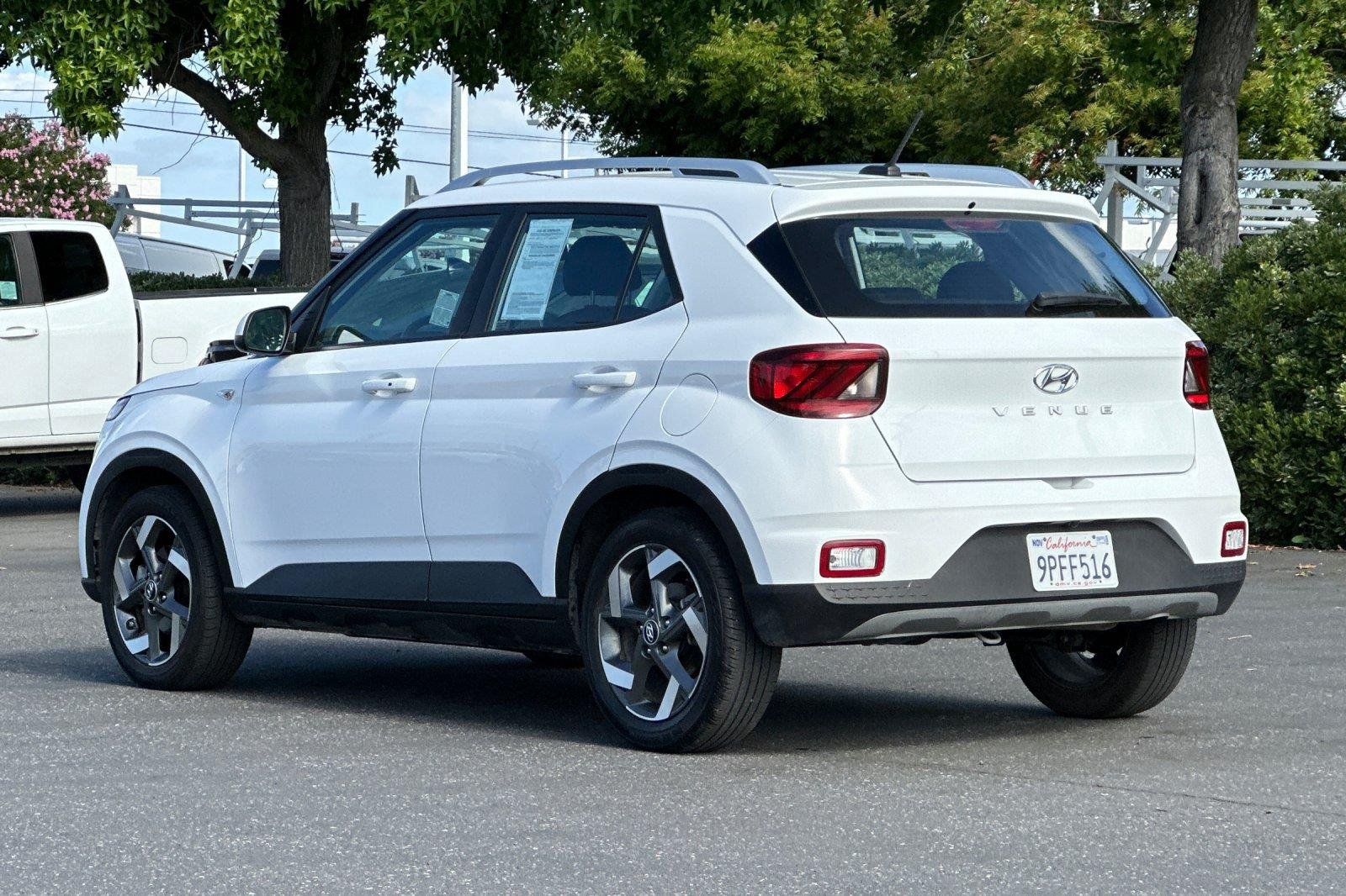 Certified Used 2025 Lunar White Hyundai SEL image 5