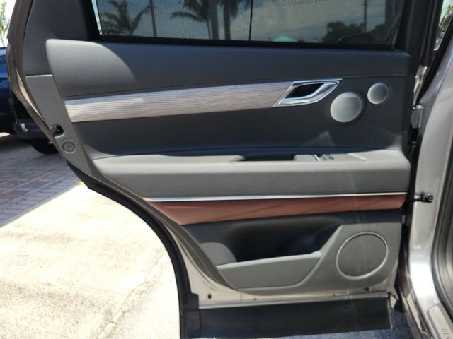 2025 GENESIS GV80 Prestige - Photo 12