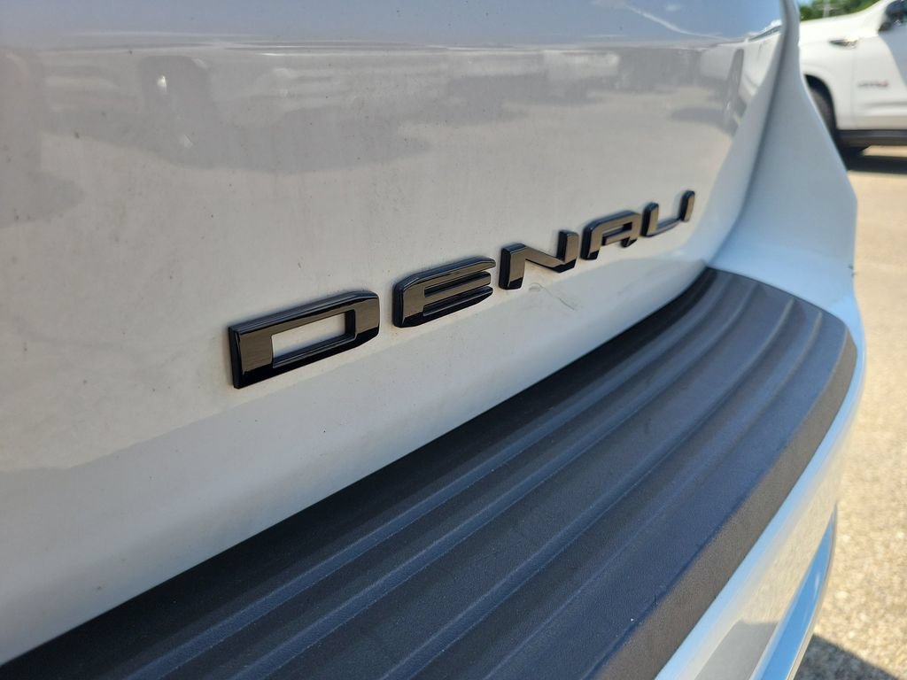 Used 2022 Summit White GMC Denali image 8