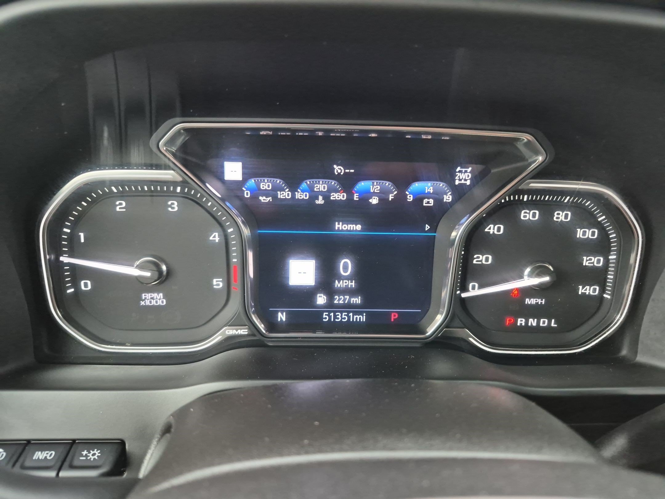 Used 2022 Summit White GMC AT4 image 21