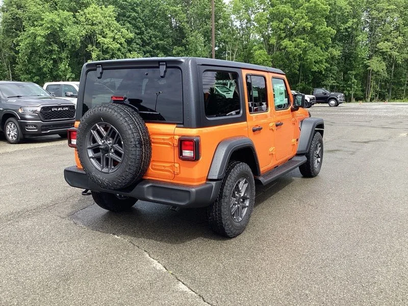 New 2026 Joose Jeep Sport S image 7
