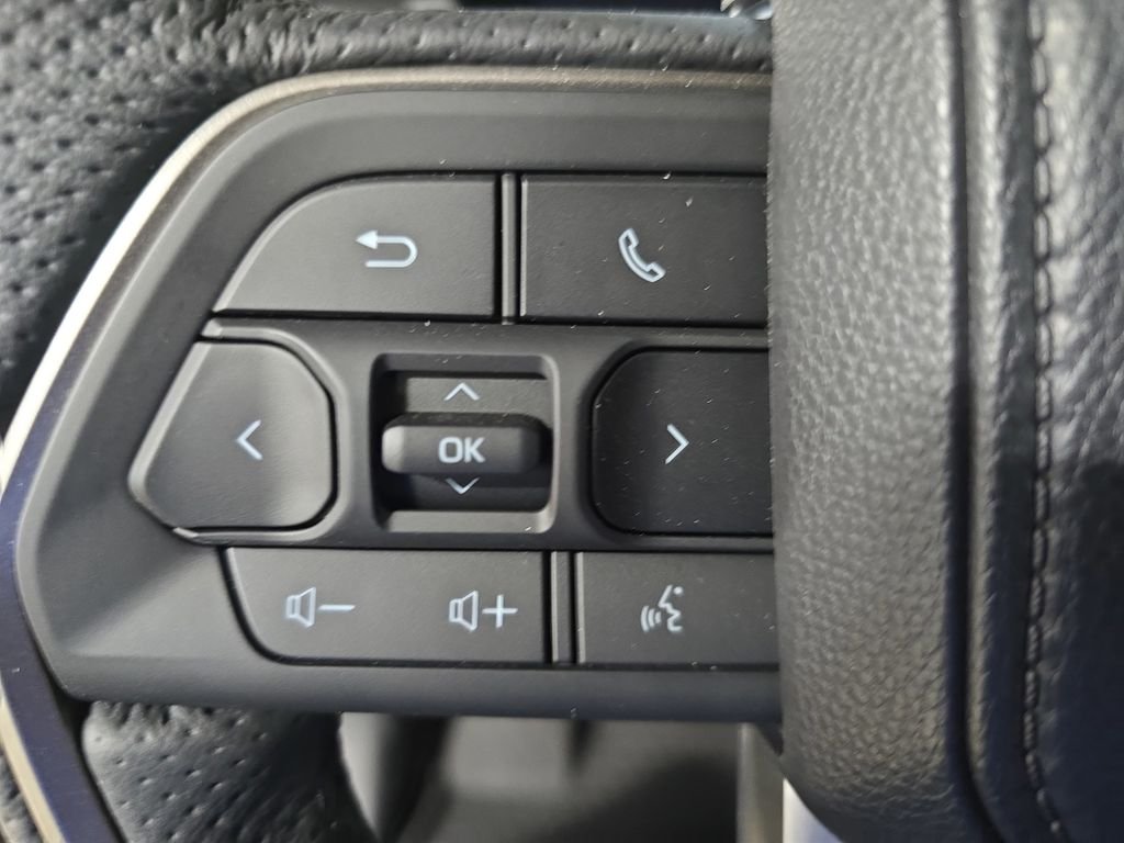 2025 Toyota Tacoma TRD Off Road - Photo 18