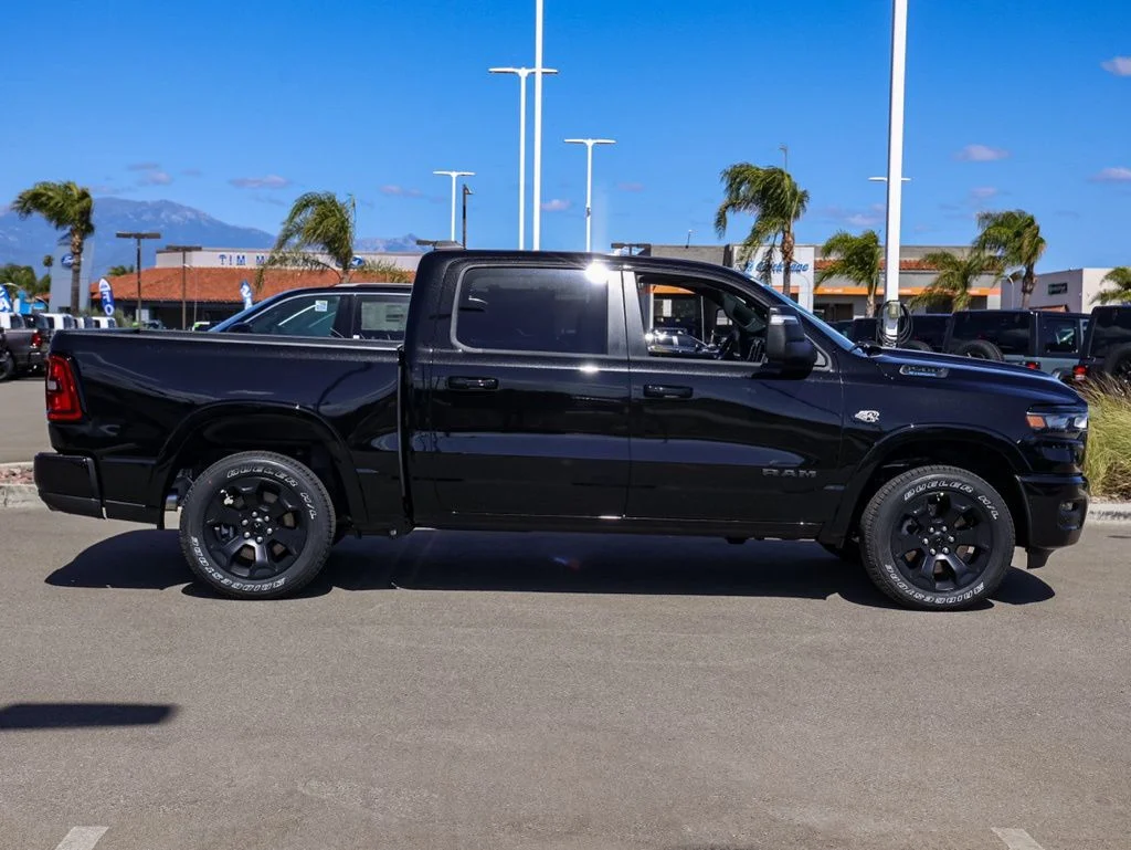 New 2026 Diamond Black Crystal Pearl-Coat Exterior Paint RAM Big Horn Night Edition image 3