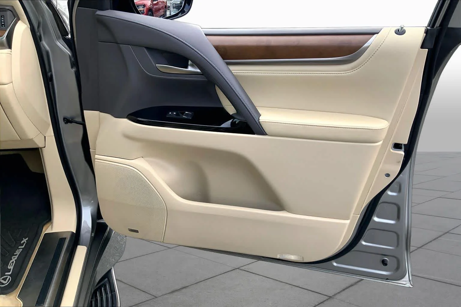 Used 2017 Atomic Silver Lexus  image 22