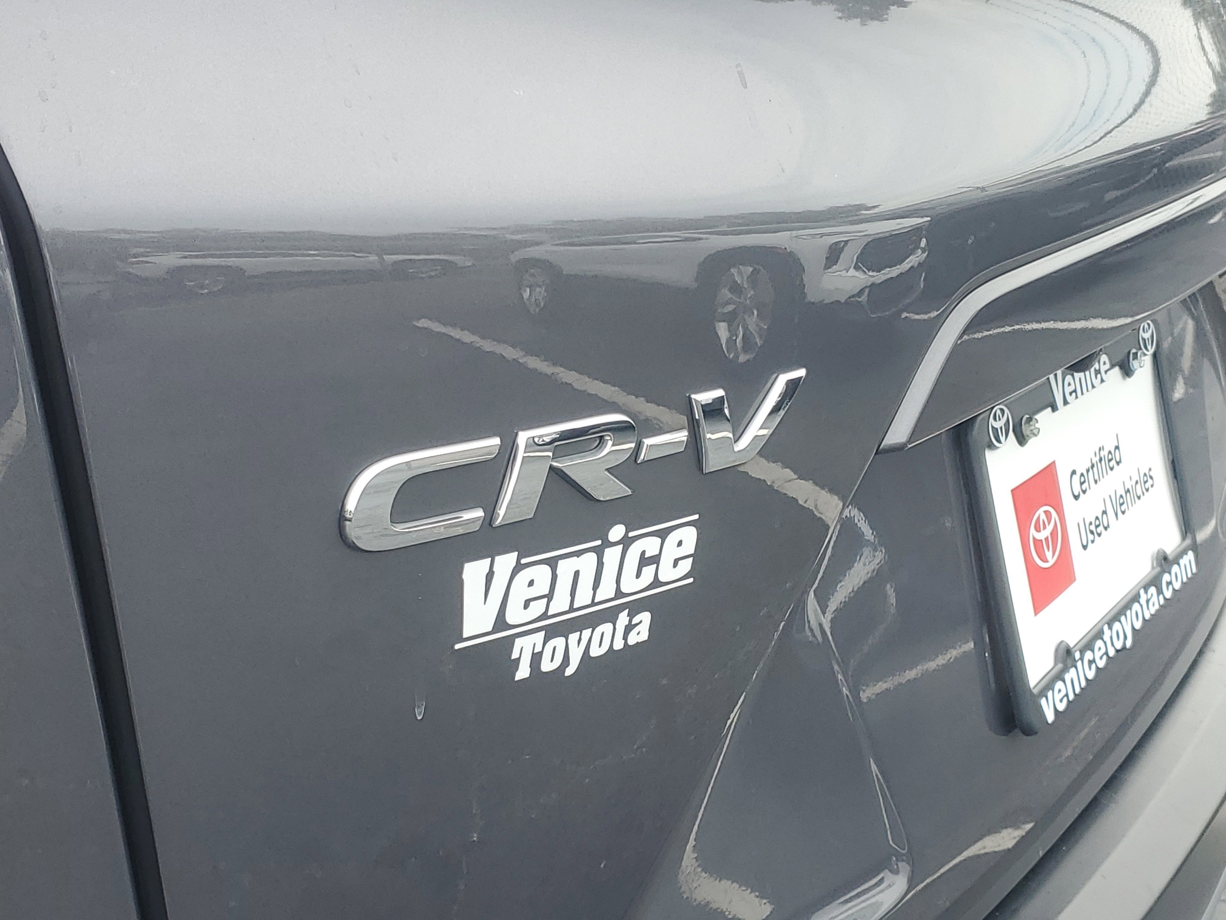 Used 2019 Gunmetal Metallic Honda Touring image 12