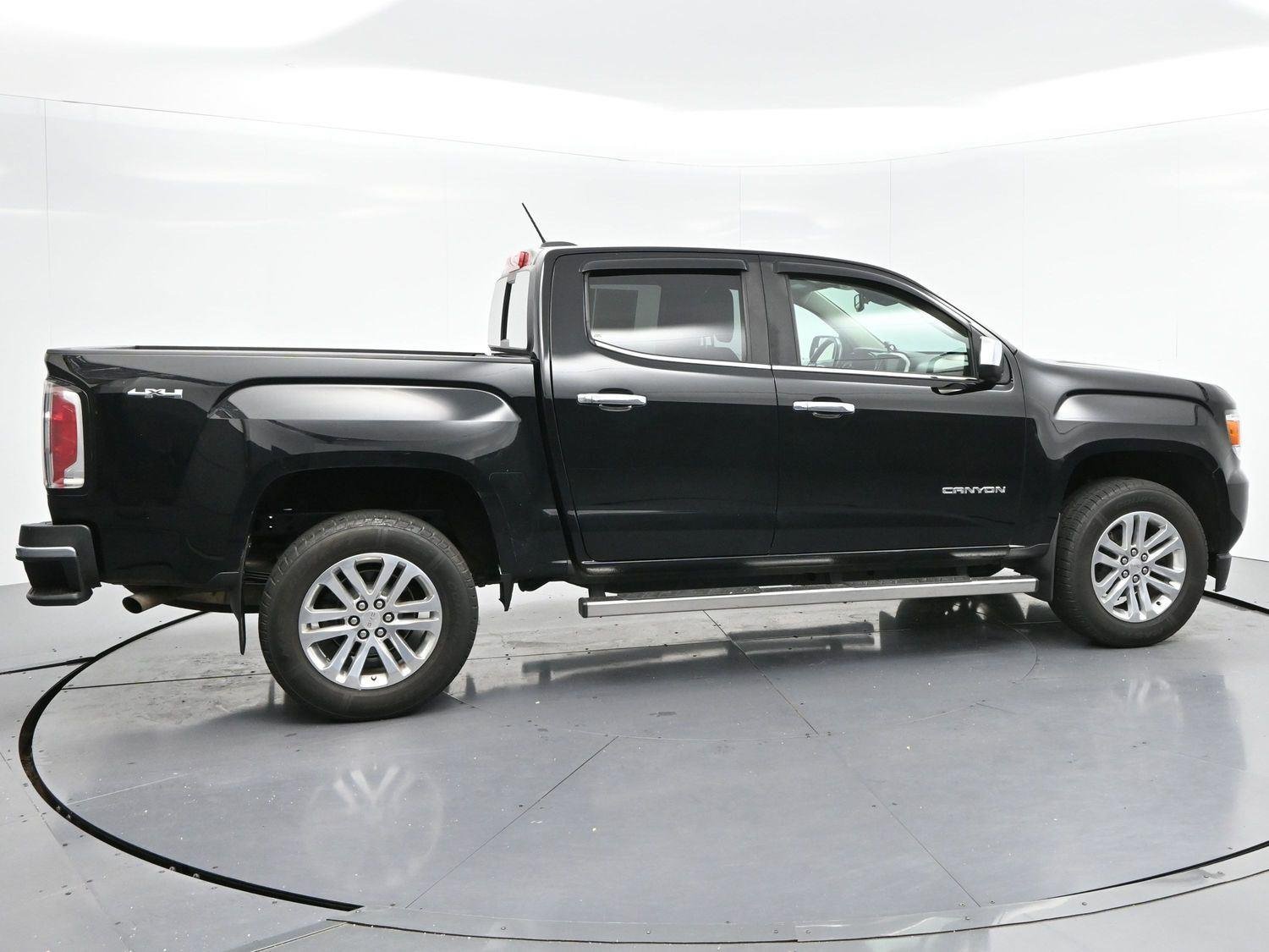 Used 2019 Onyx Black GMC 4WD SLT image 8