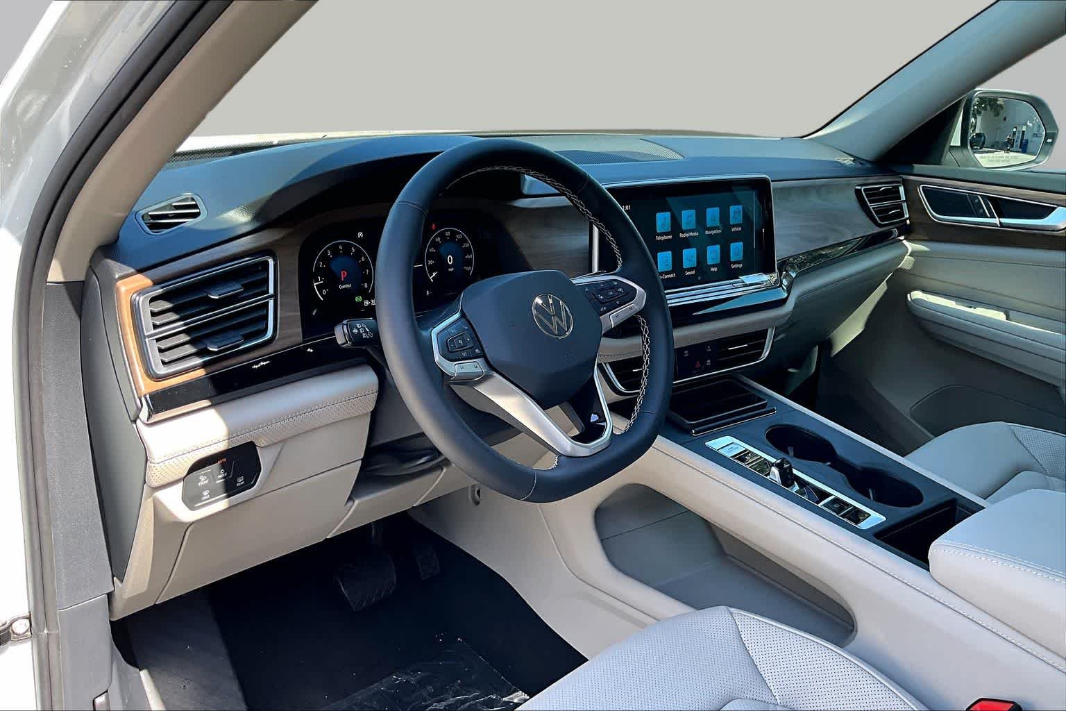 New 2026 Opal White Pearl Volkswagen 2.0T SE image 8