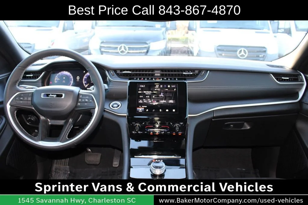 Used 2023 Diamond Black Jeep Altitude X image 29