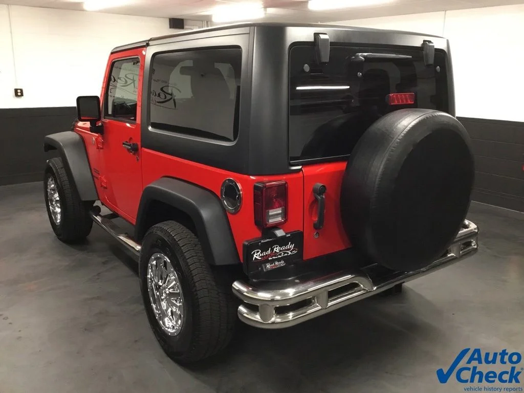 Used 2015 Red Jeep Sport image 7