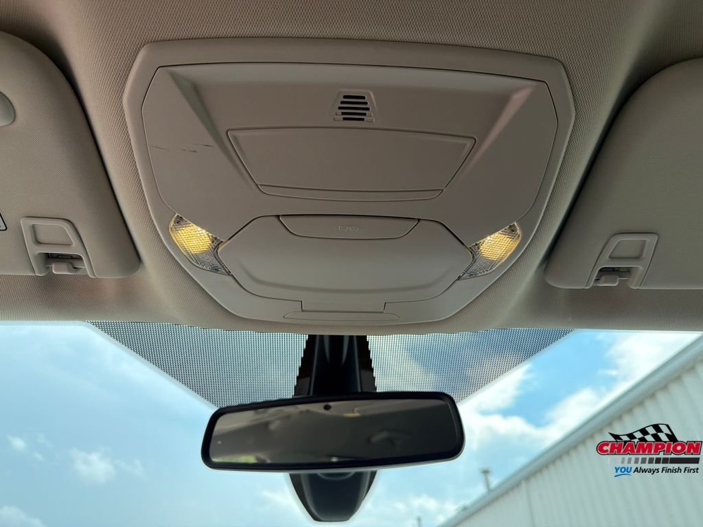 Used 2017 White Ford Titanium image 18