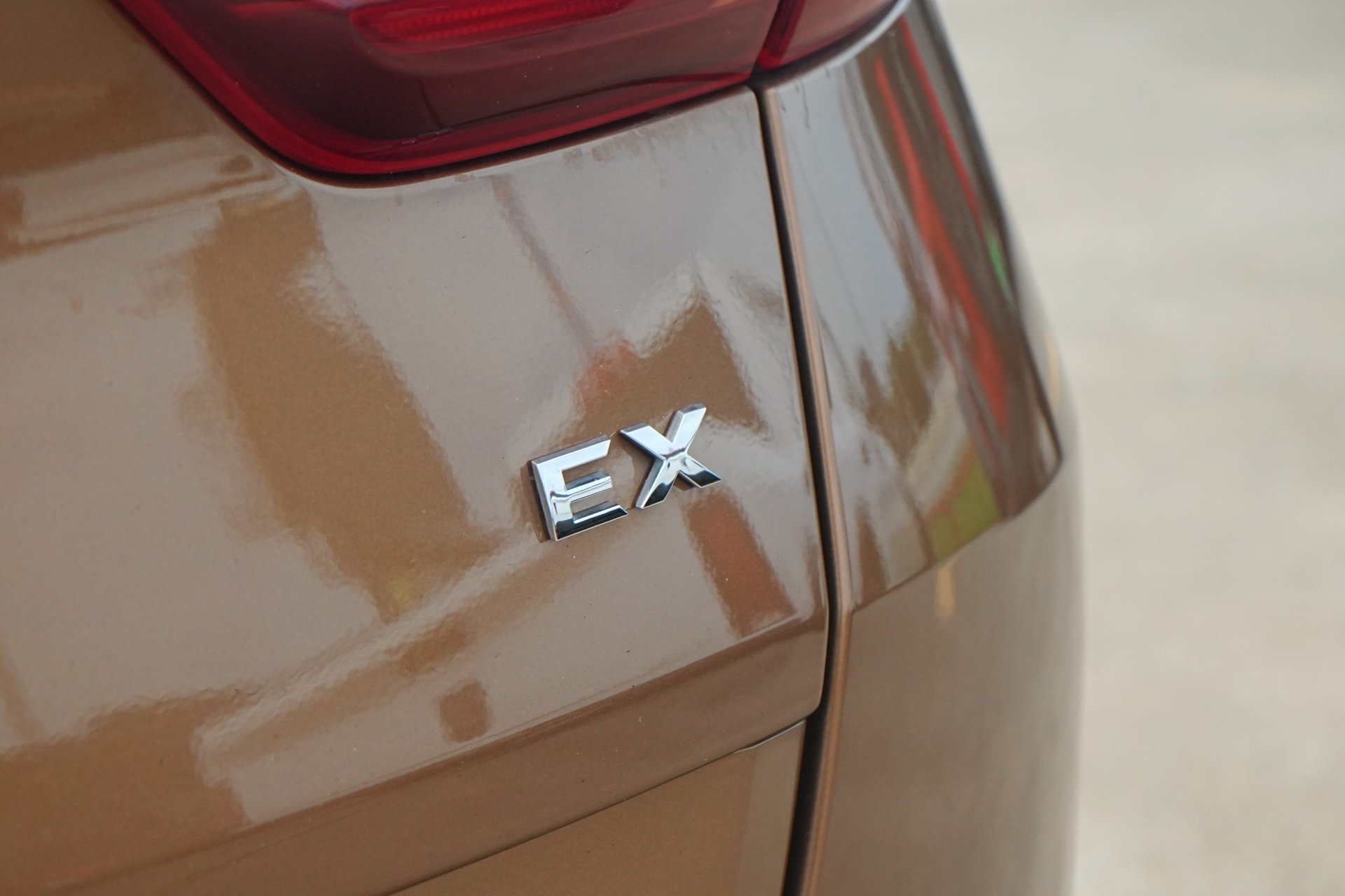 Used 2020 Burnished Copper Kia EX image 8