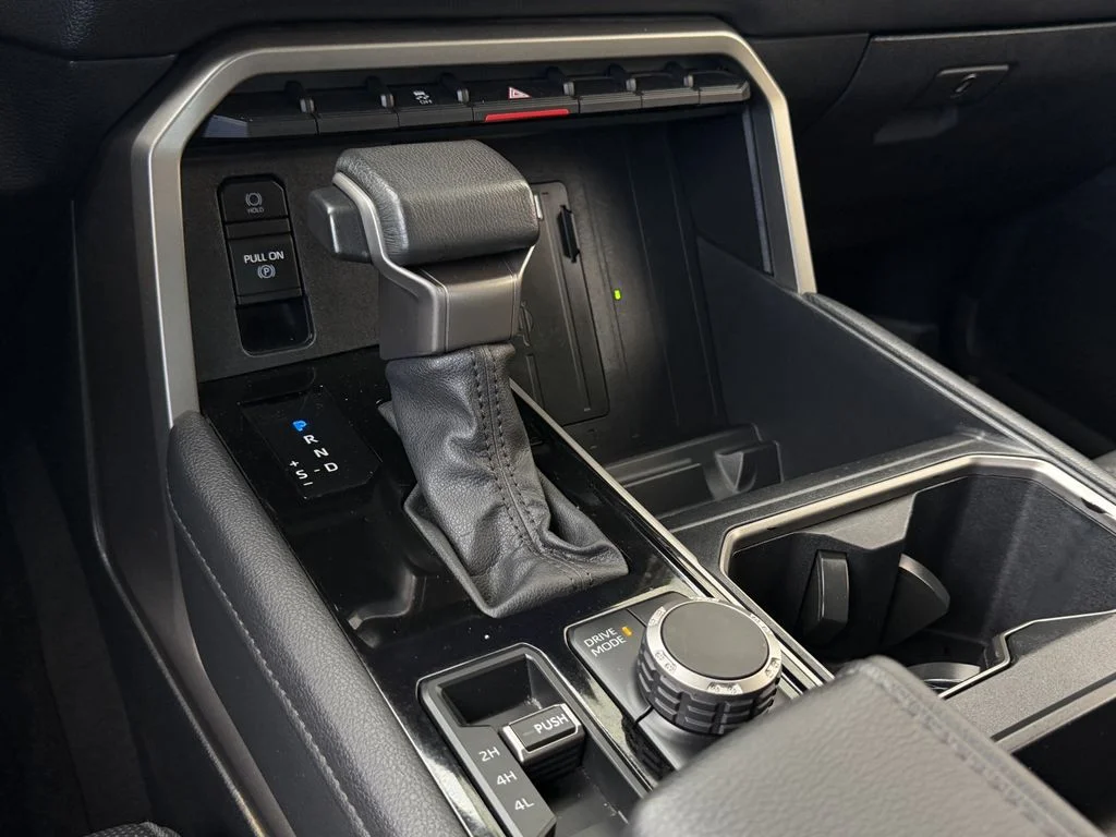 Used 2023  Toyota Limited image 20