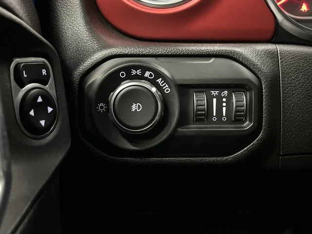 Used 2022 Blue Pearl Jeep Unlimited Rubicon image 23