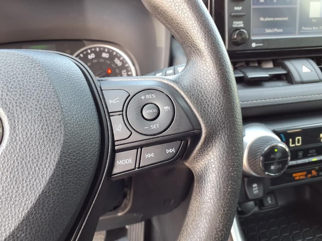 2022 Toyota RAV4 XLE - Photo 22