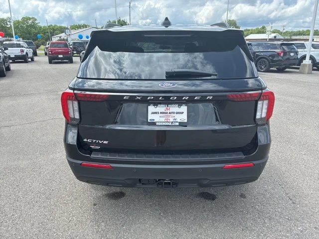 New 2026 Agate Black Metallic Ford Active image 4
