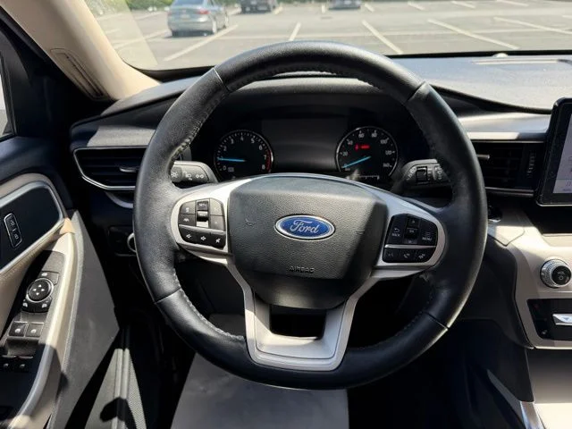 Certified Used 2022 Green Ford XLT image 16