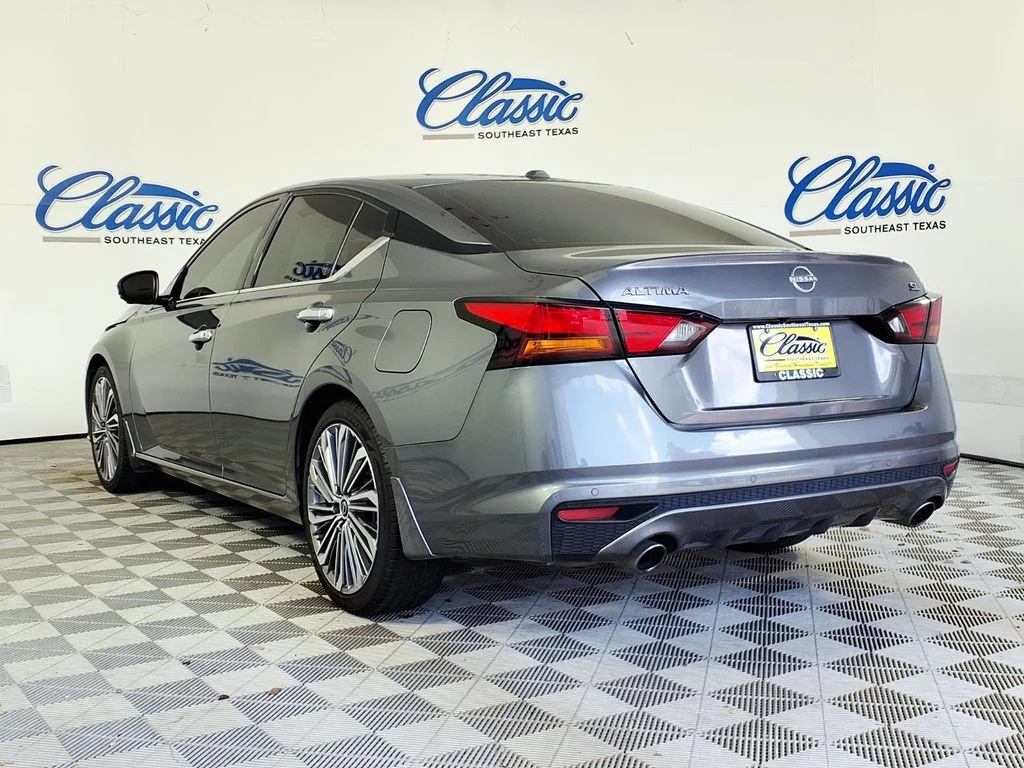 Used 2024 Gray Nissan 2.5 SL image 2