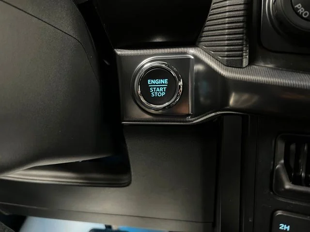Used 2025 White Ford Lariat image 33