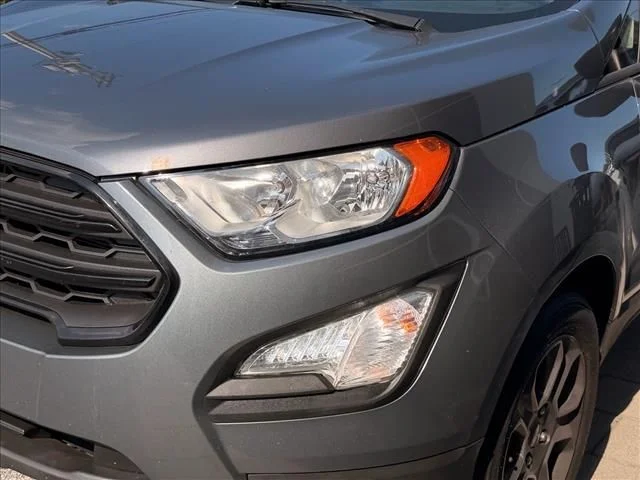 Used 2021  Ford S image 4