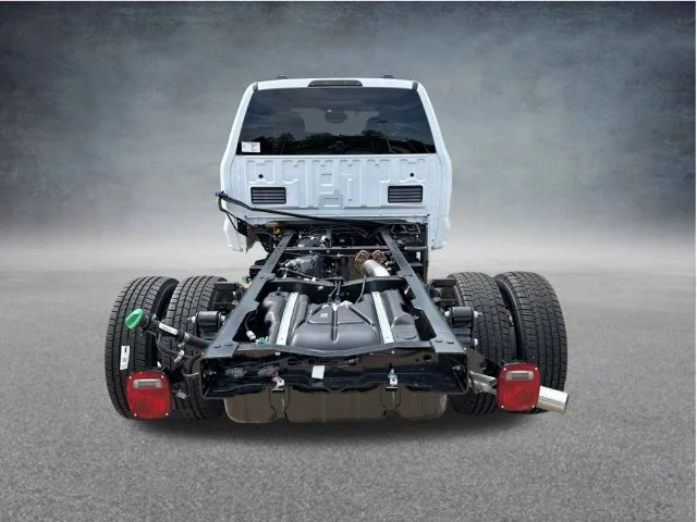 New 2026 Oxford White Ford F-350® XLT image 8