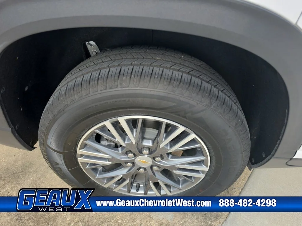 Used 2026 White Chevrolet LT image 13