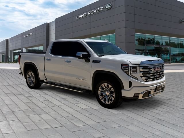 Used 2022 White GMC Denali image 7
