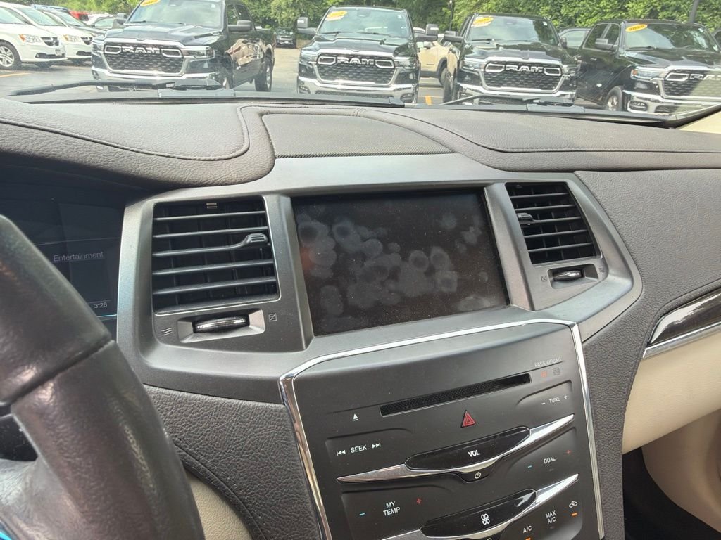 Used 2015 Brown Lincoln Base image 10