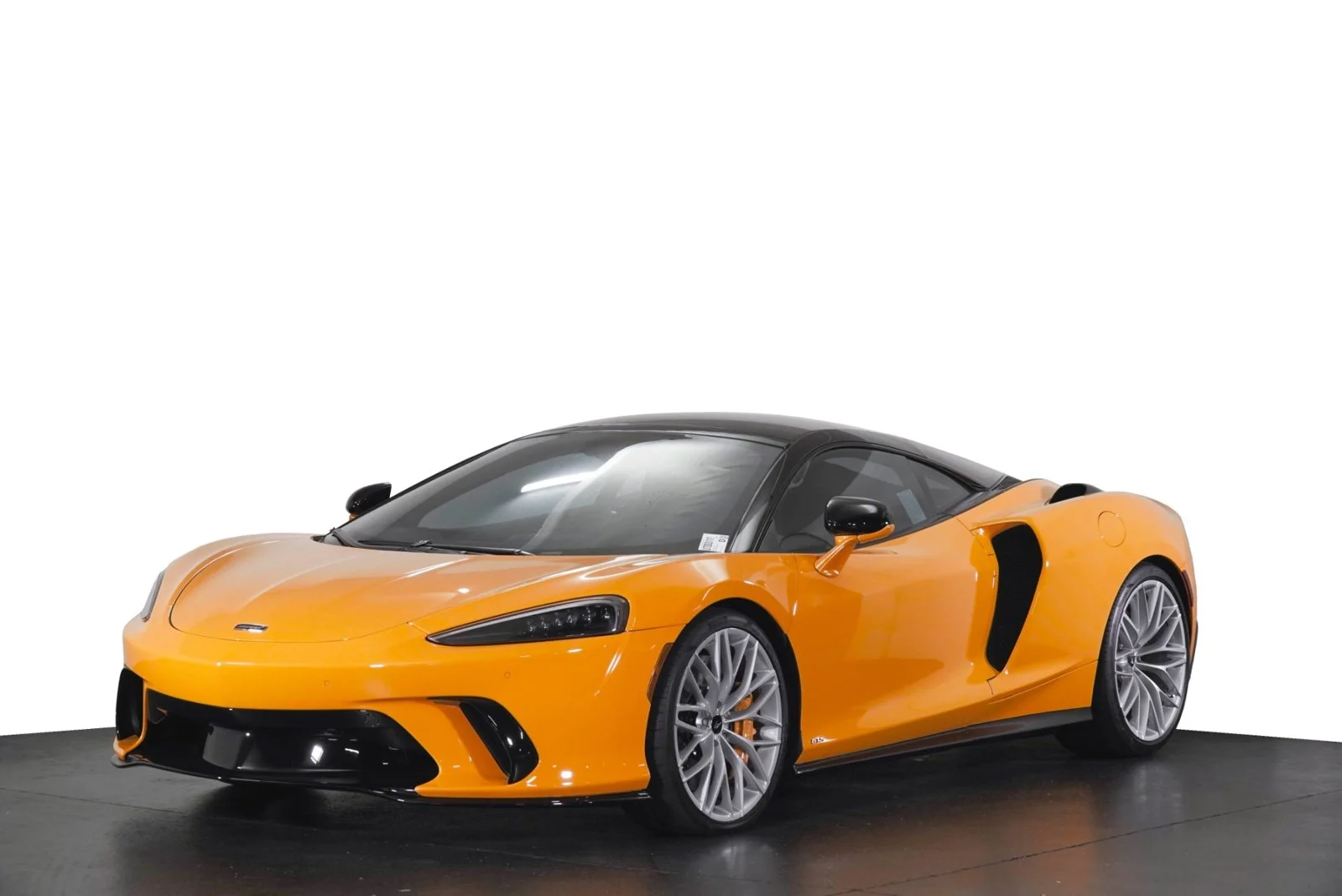 Used 2025  McLaren  image 27