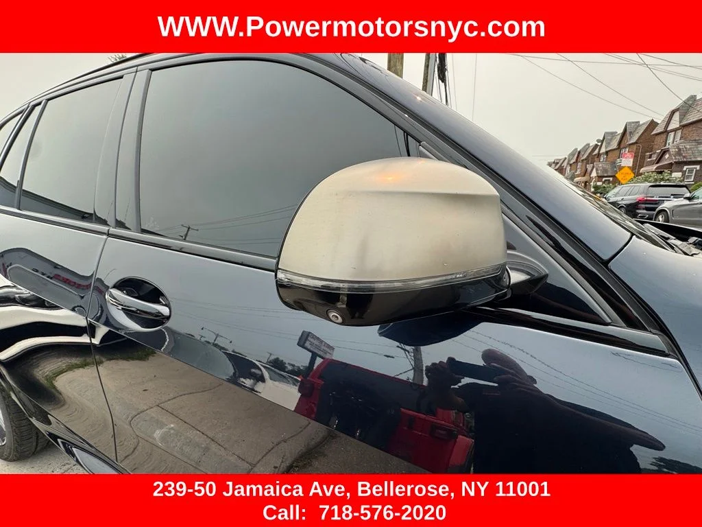 Used 2020 Black BMW M50i image 12