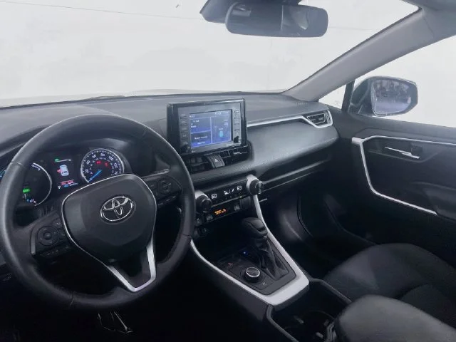 Used 2022 Magnetic Gray Metallic Toyota XLE image 18