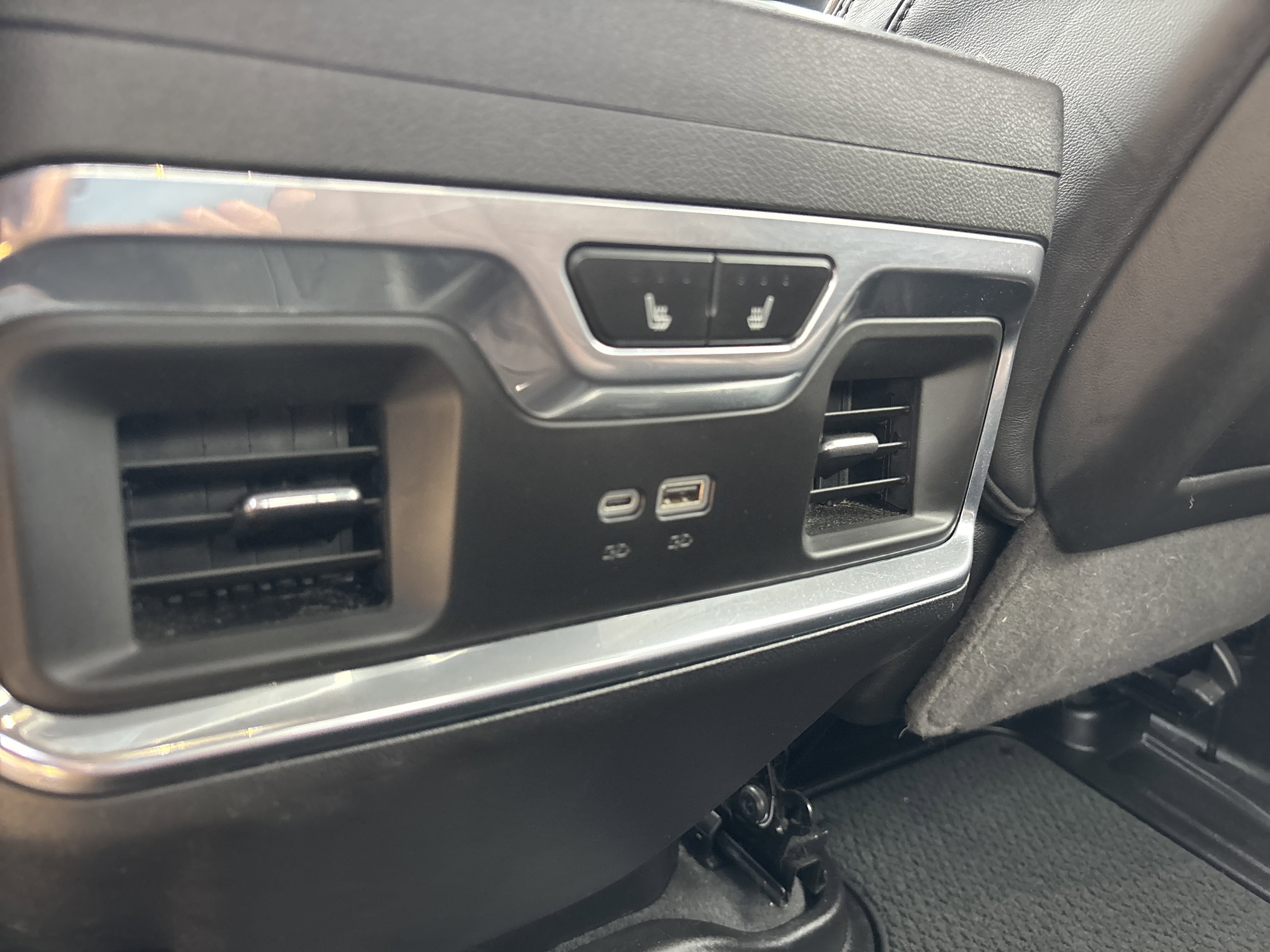 Used 2024 Thunderstorm Gray GMC Denali Ultimate image 17