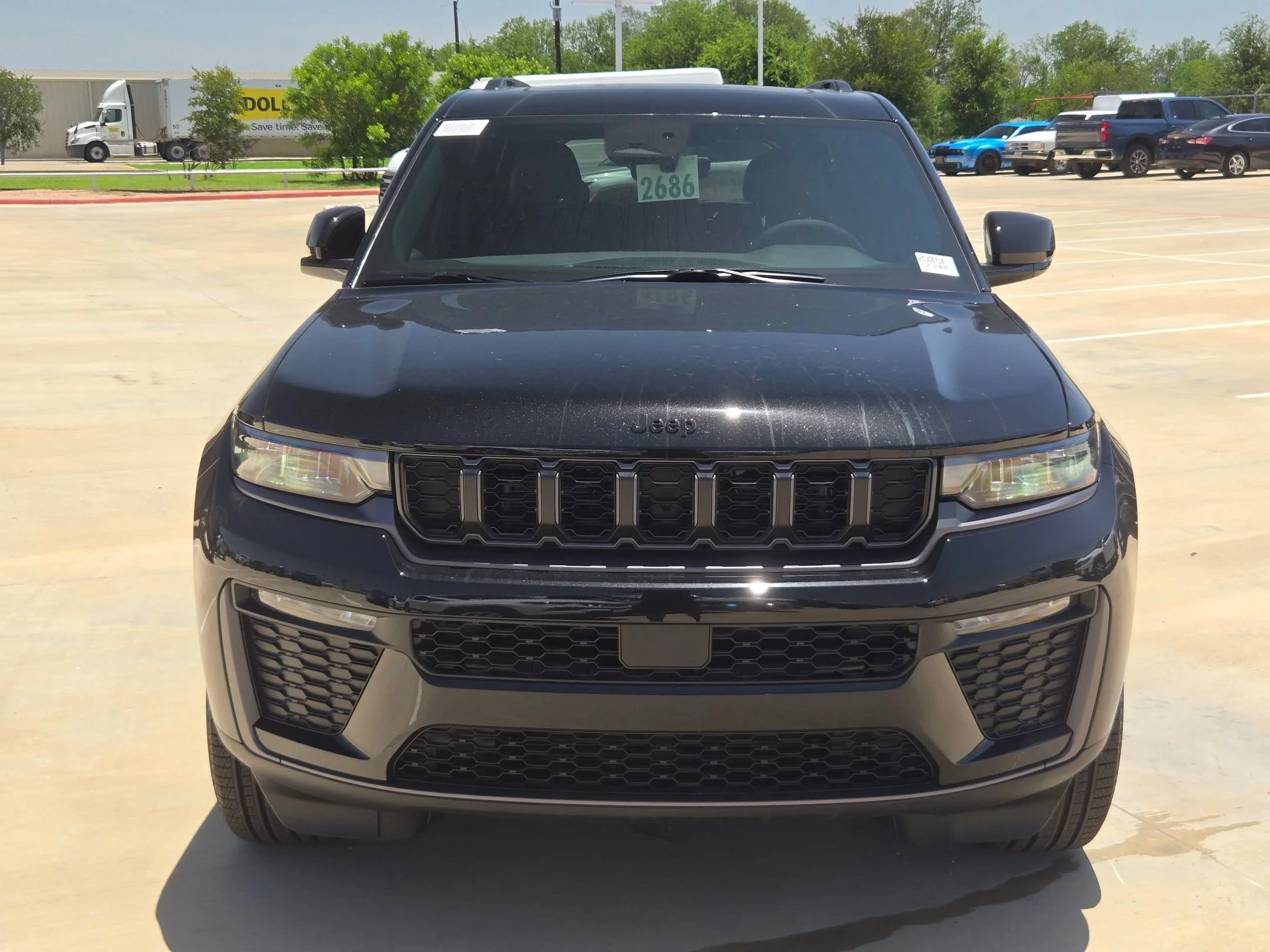 New 2026 Diamond Black Crystal Pearlcoat Jeep Limited image 8