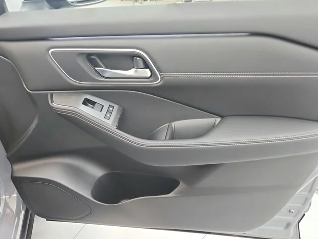 New 2026 Gray Nissan Platinum image 41