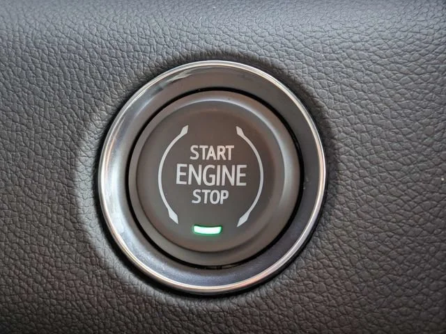 New 2027 Glacier White Tricoat GMC Elevation image 32
