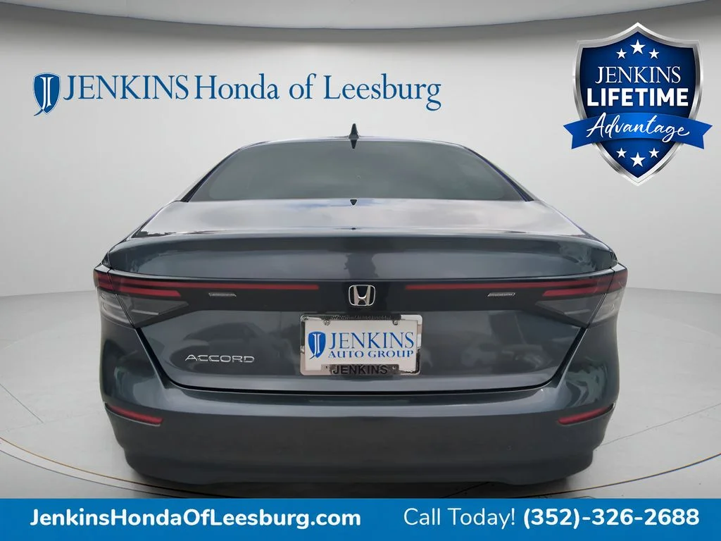 New 2026 Meteorite Gray Metallic Honda SE image 5