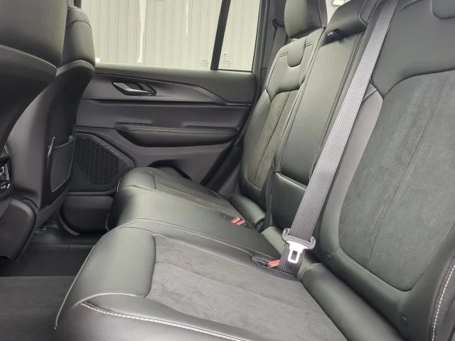 Used 2025 Black Jeep Altitude X image 13